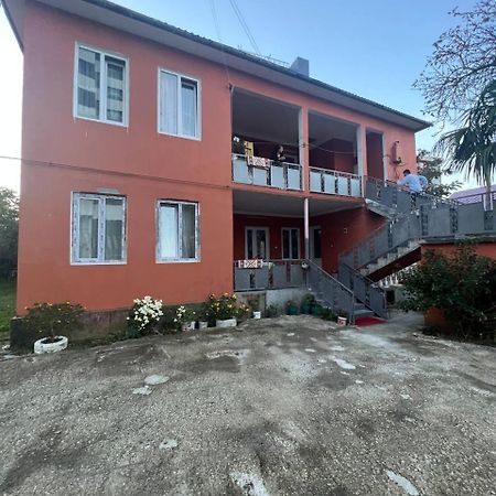 Los-Polos Hermanos Batumi Eksteriør billede